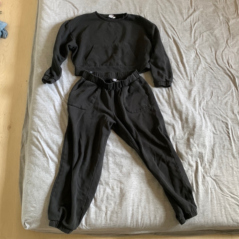 Puma Black Women's Cropped Sweatshirt and Jogger Set